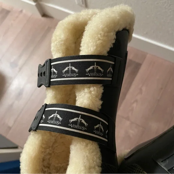 Veredus Grand Prix sheepskin Black front and hind boots set - Picture 7 of 11